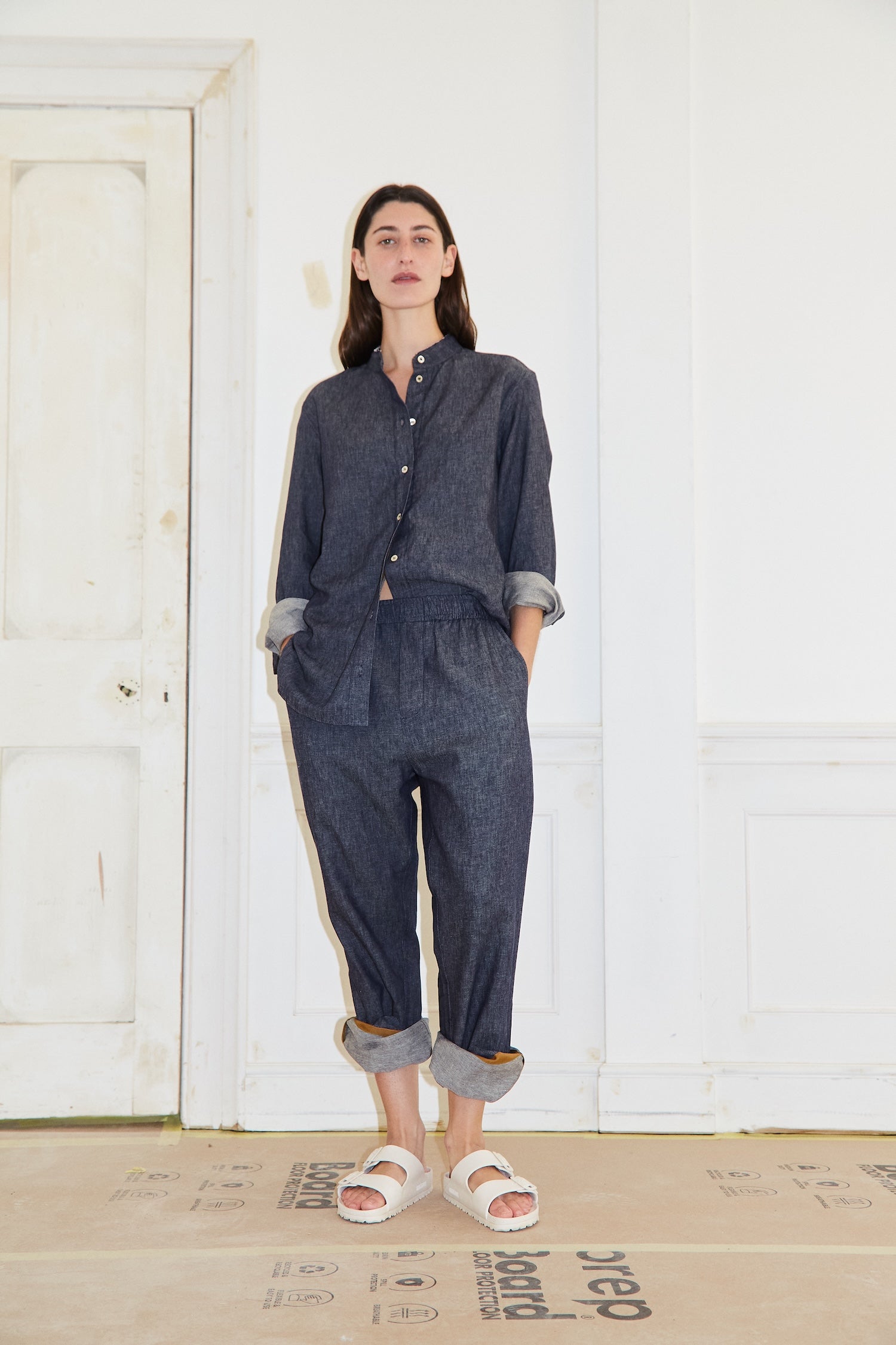 Japanese linen chambray relaxed pant in Indigo.