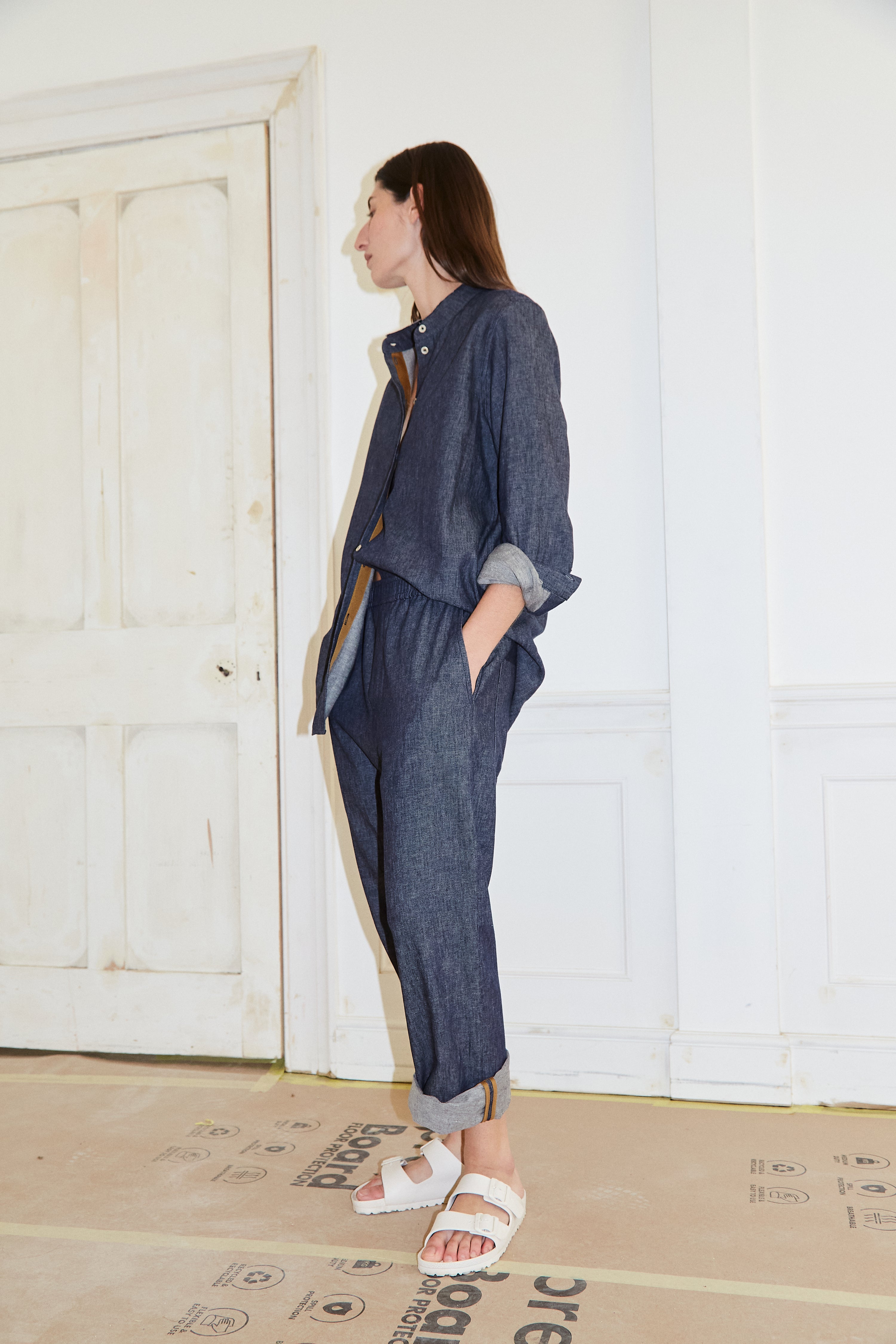 Japanese linen chambray relaxed pant in Indigo.
